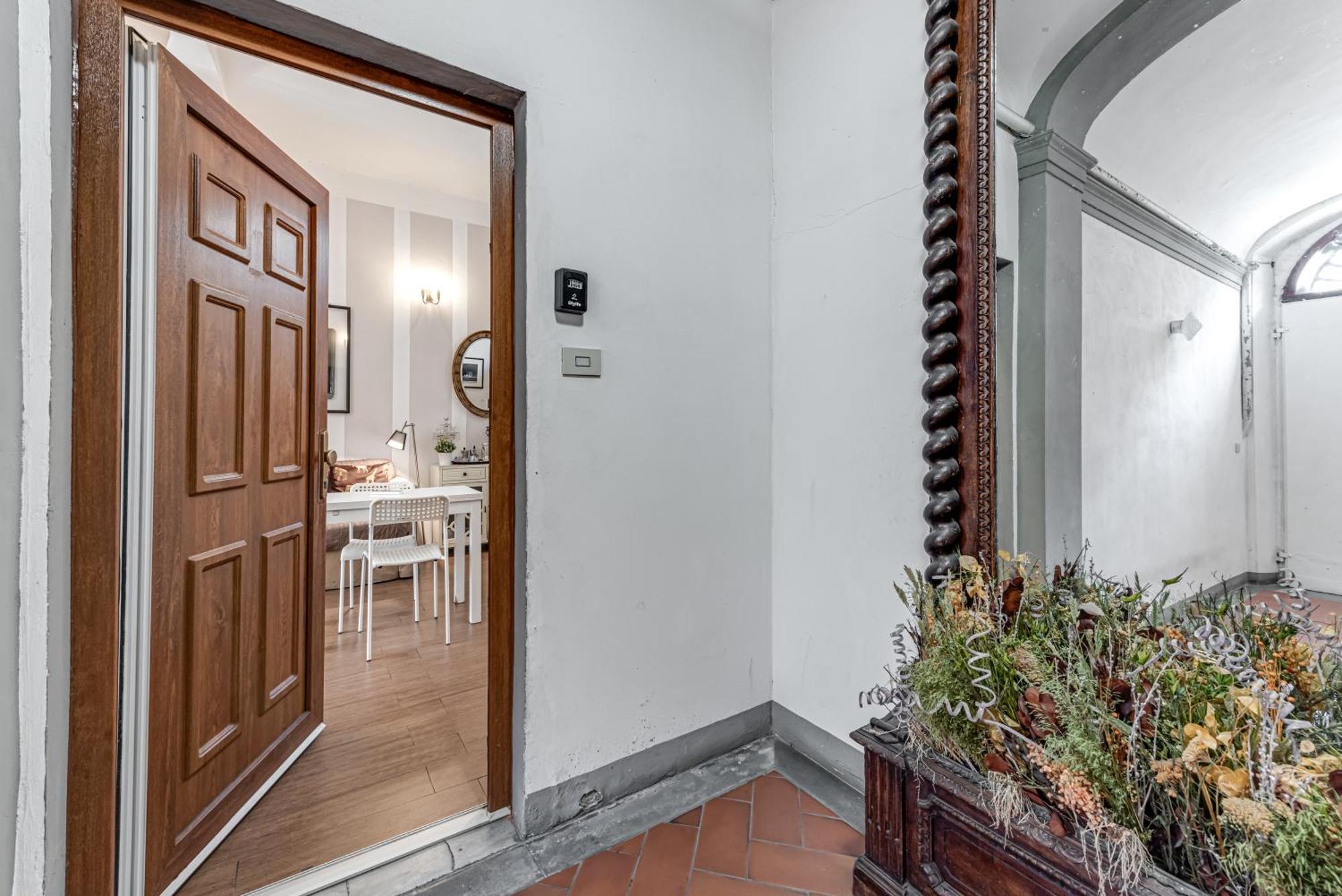 Cathedral Studio, San Lorenzo * Florença